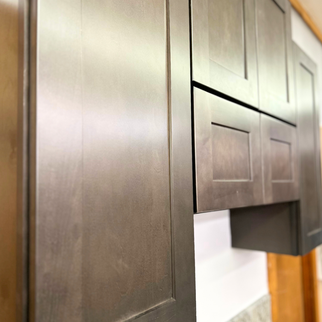 Flat panel or slab cabinets provide a sleek, minimalist look that works well in contemporary homes.